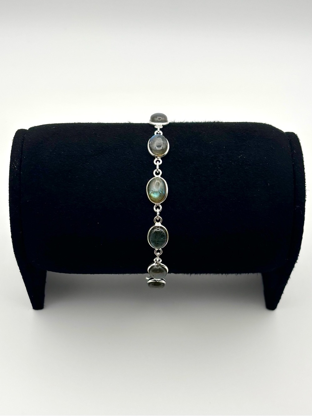 Sterling silver labradorite bracelet - Picture 2 of 4